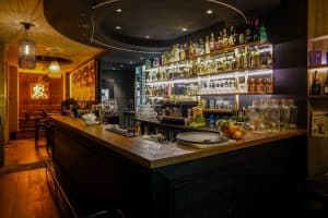 Lire la suite à propos de l’article Meilleurs bars Paris 3ème arrondissement en 2026